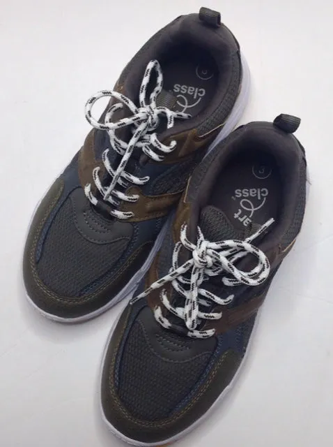 Art Class OLIVE & WHITE YB Footwear Sneakers