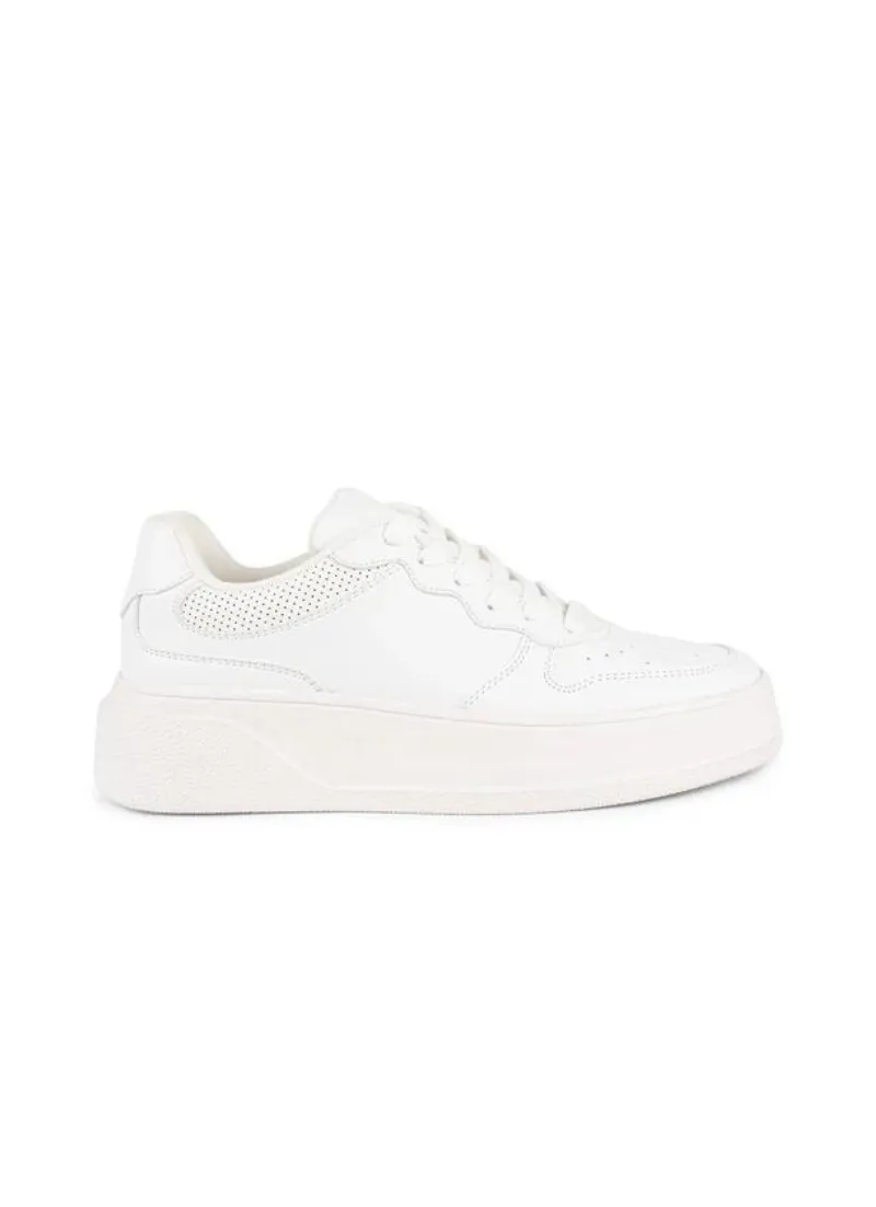 Becket Sneaker