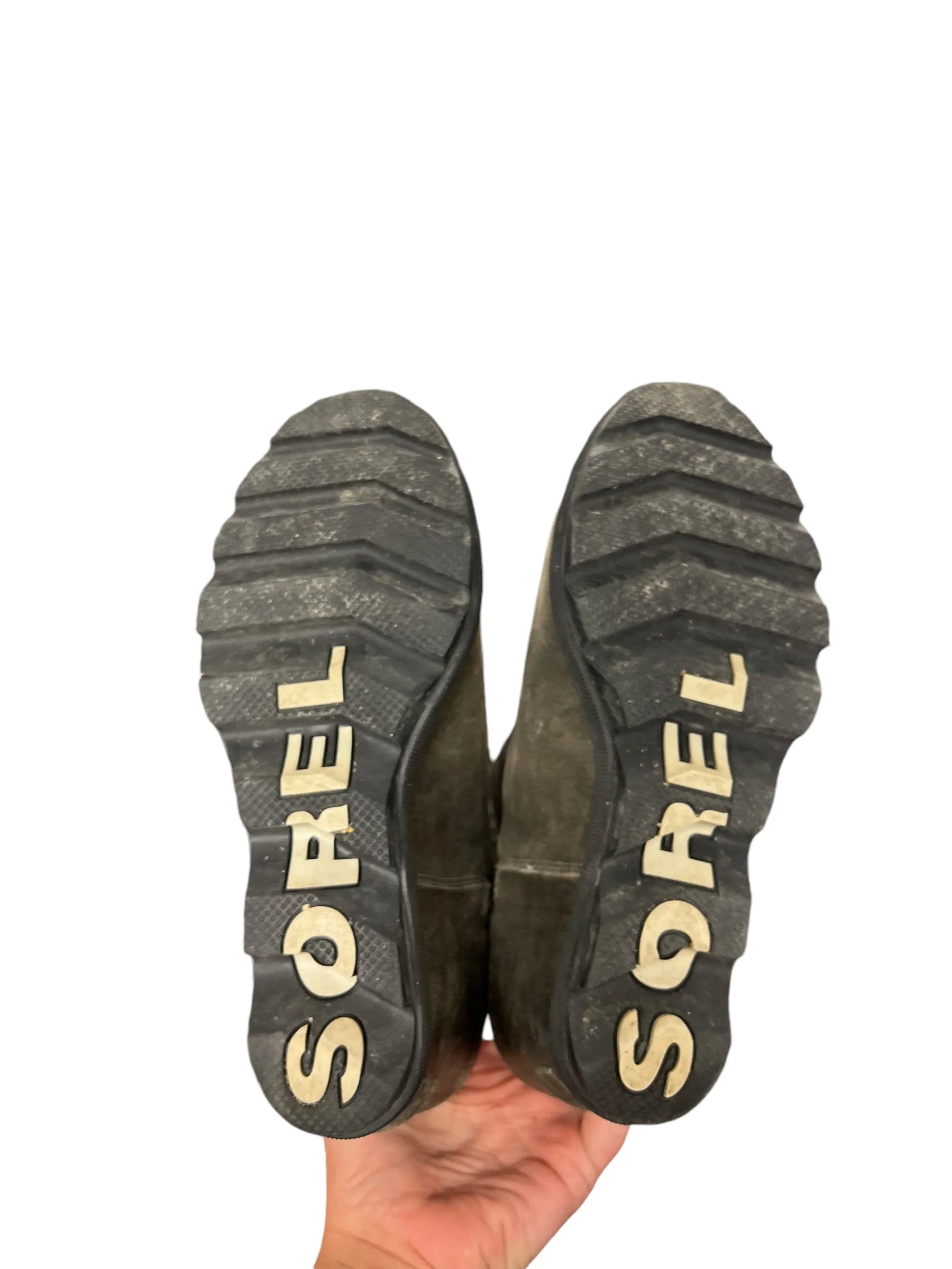 Boots Ankle Flats By Sorel In Grey, Size: 8