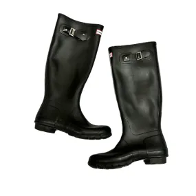 Boots Rain By Hunter  Size: 8