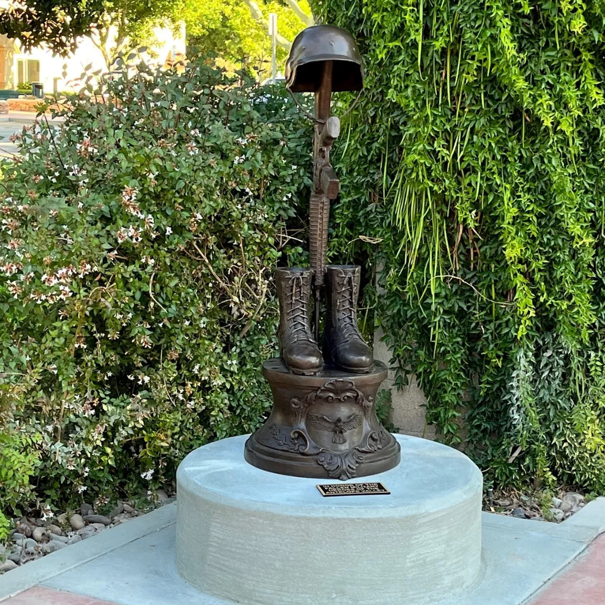 Bronze Fallen Soldiers Battlefield Cross Statue