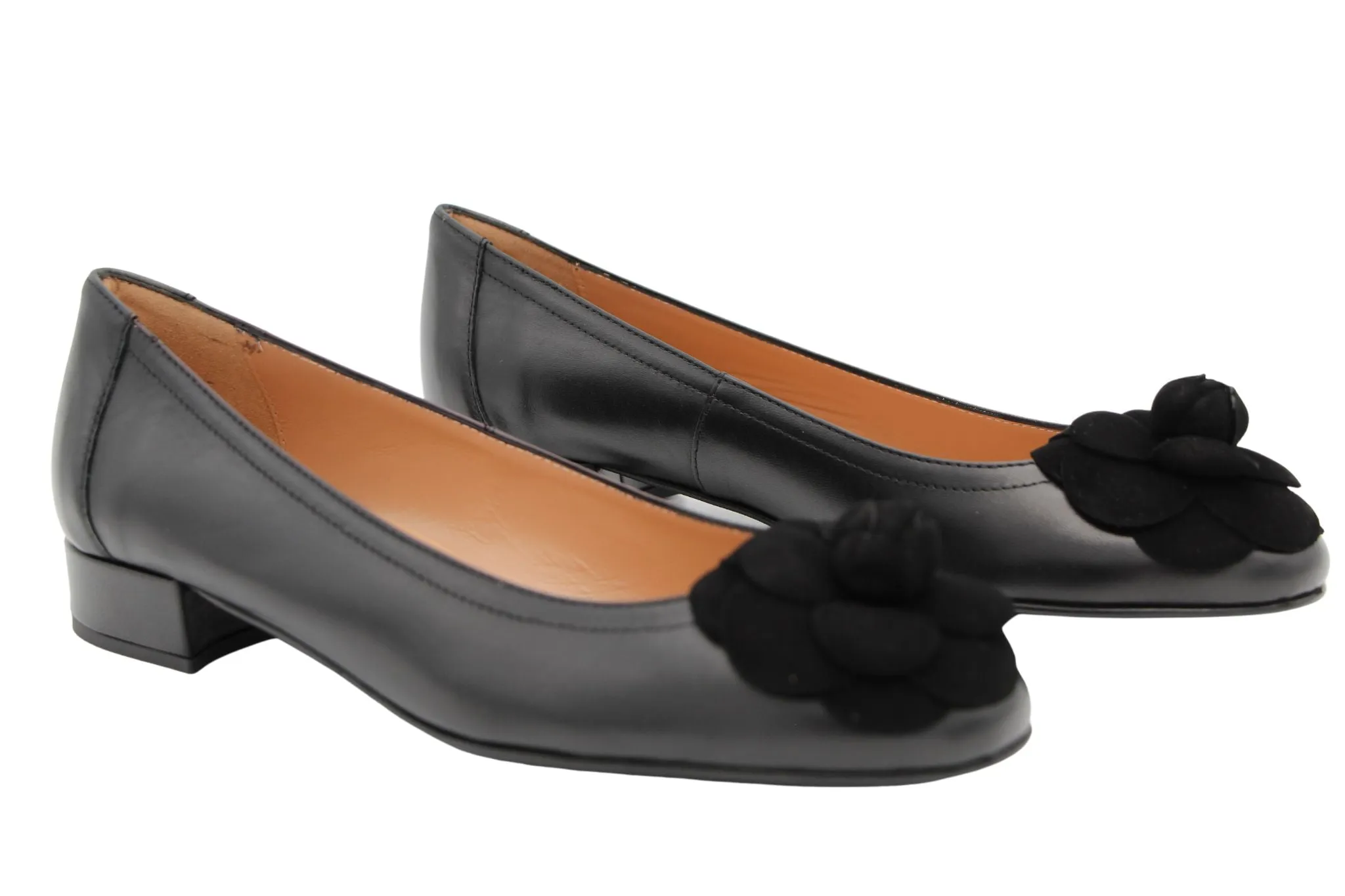 Fabucci Black leather Ballet Flat with Flower