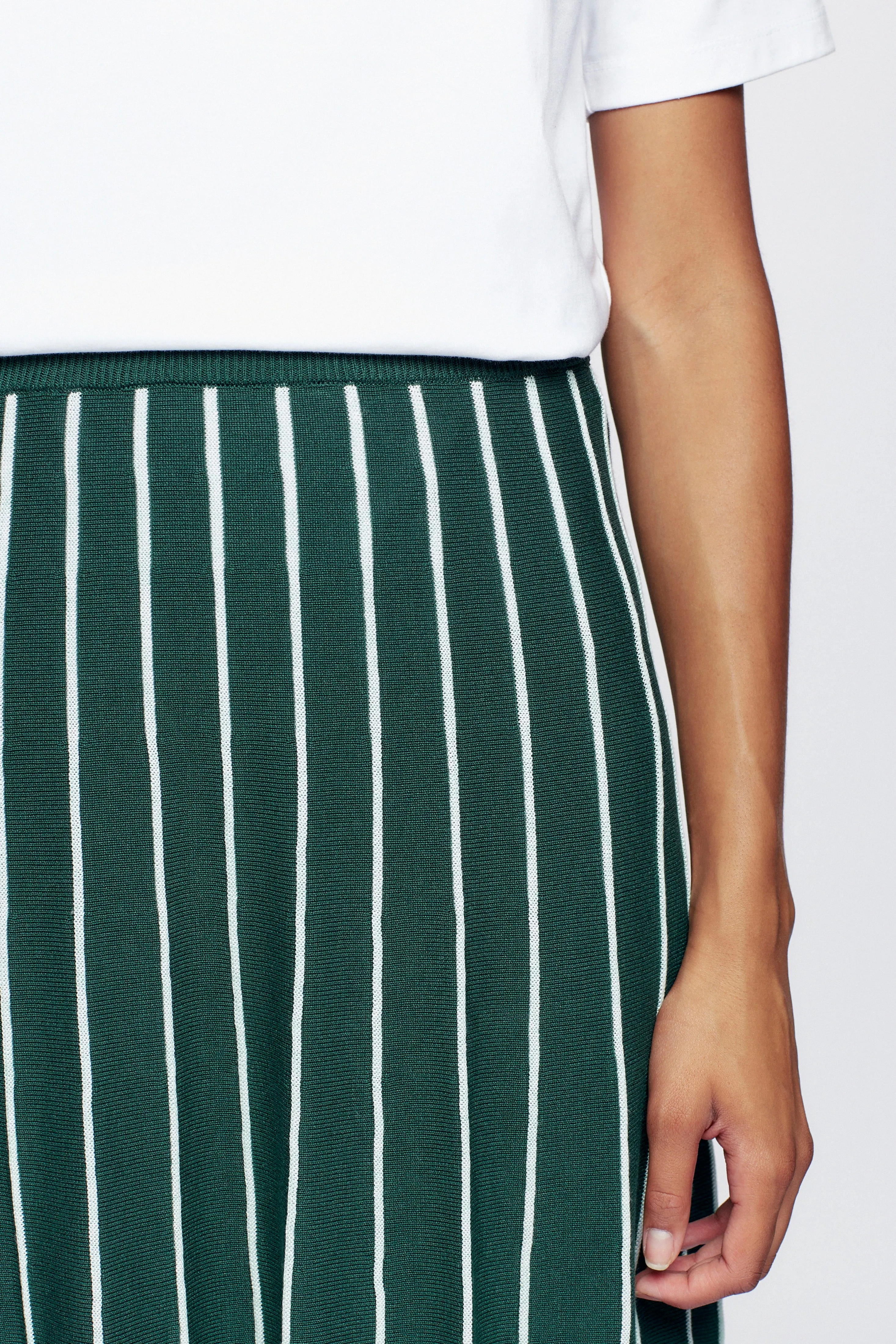 Women's Fine Knit Skirt in Racing Green/Pale Jade